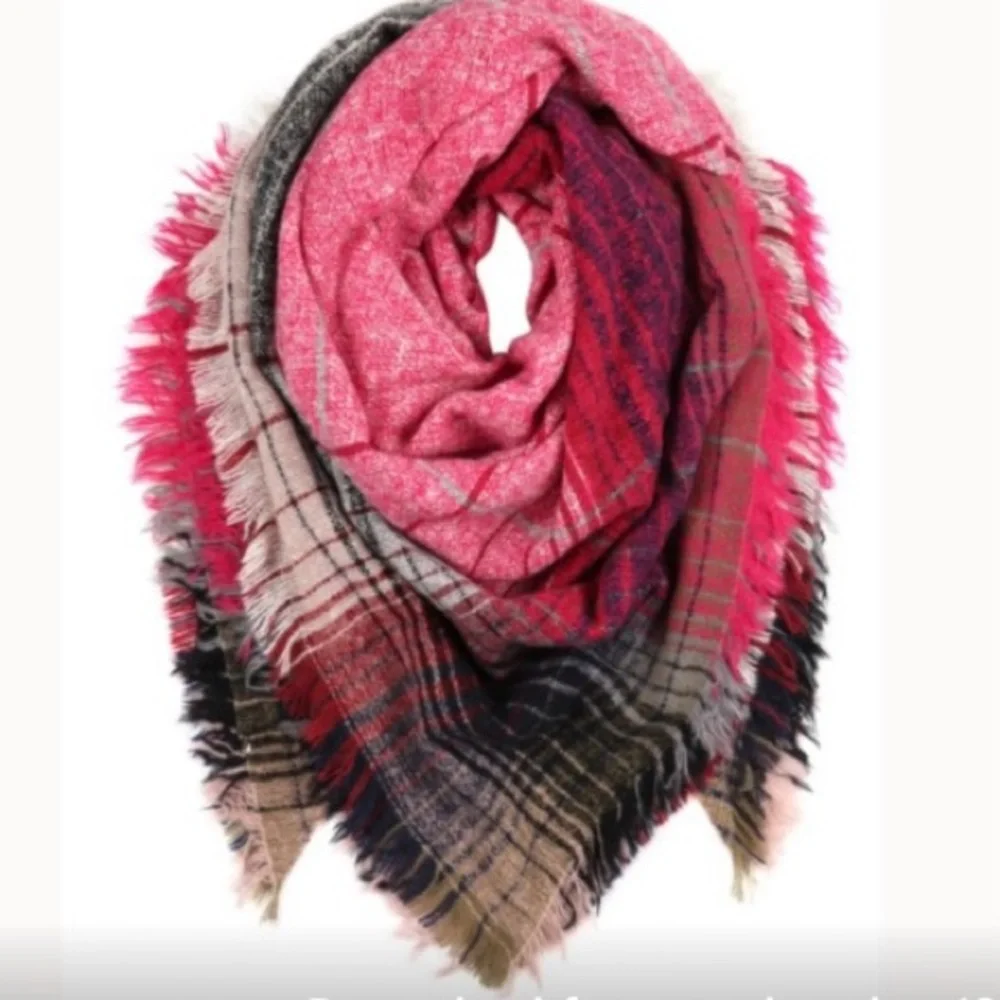 BACK IN STOCK! Plaid Blanket Scarf in pink and cream